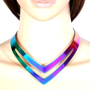 Effervescent Multicolor Heart Shaped Choker Neckla